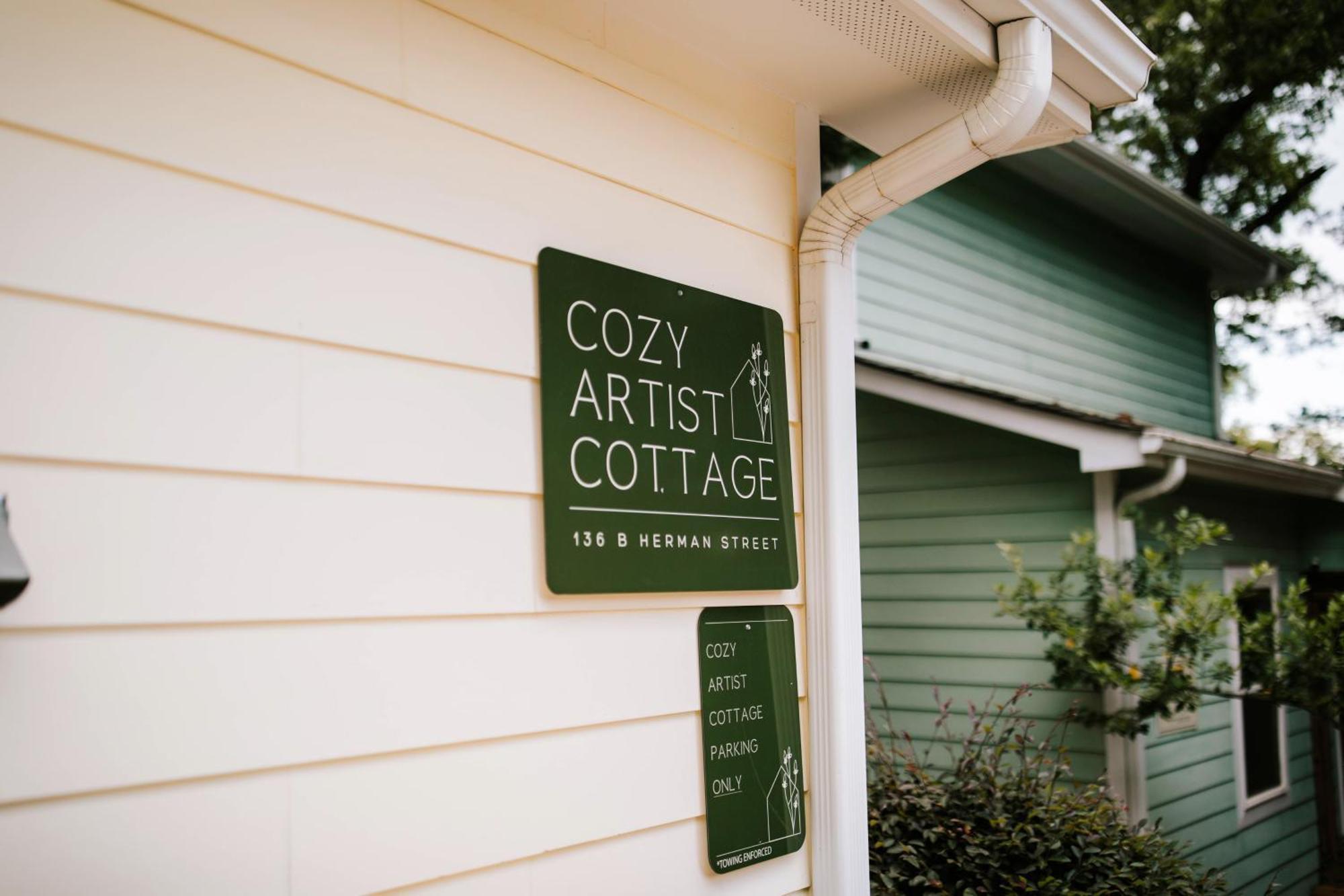Cozy Cottage - Walk To Campus, Stadium, Downtown Athens Bagian luar foto