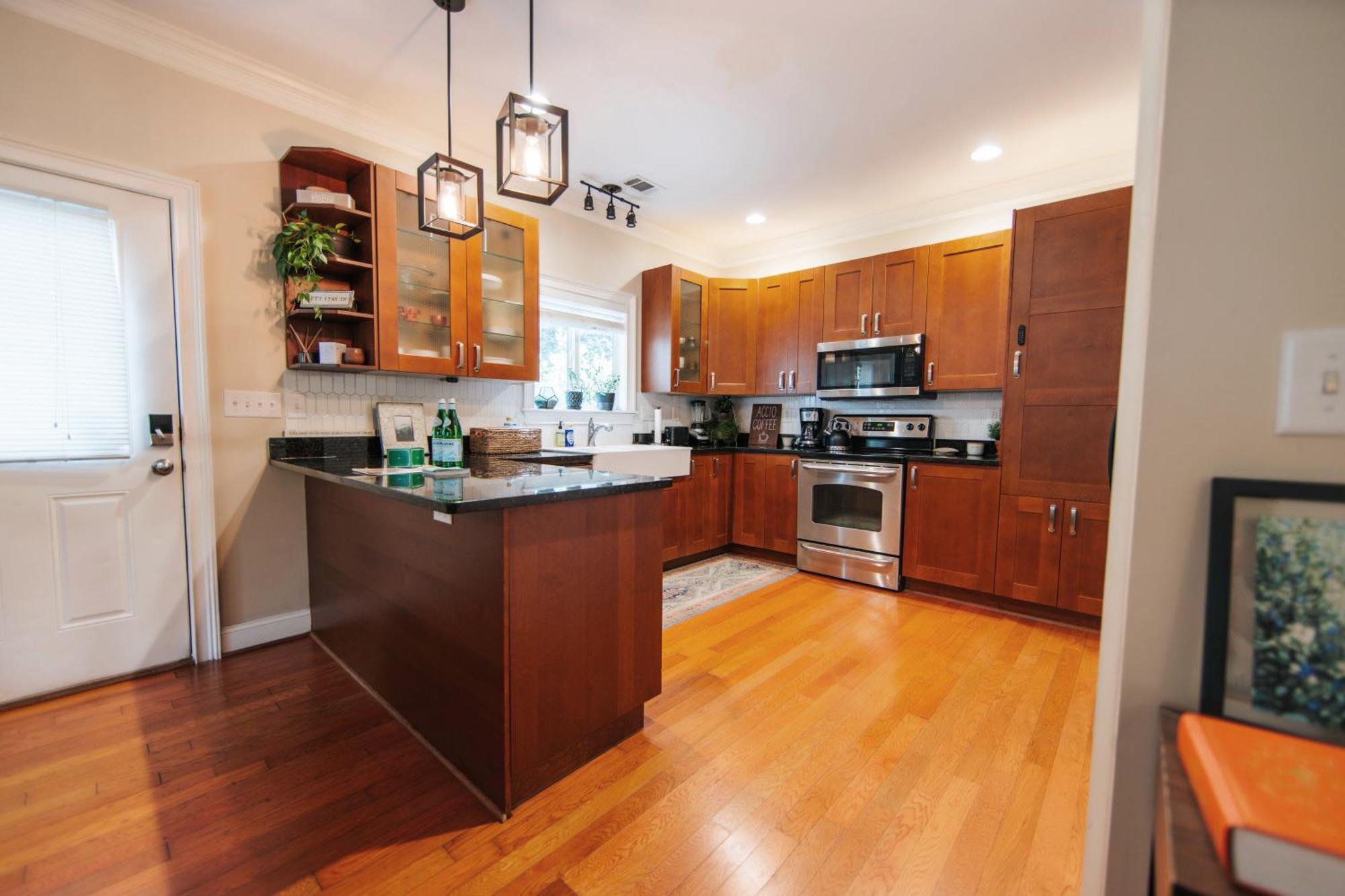 Cozy Cottage - Walk To Campus, Stadium, Downtown Athens Bagian luar foto